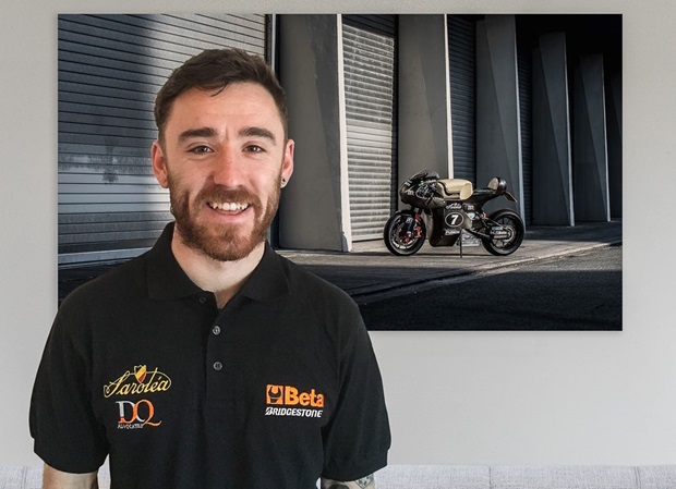 Popular Northern Irish rider Lee Johnston will partner Yorkshire's Dean Harrison for Sarolea's TT Zero doubleheader 